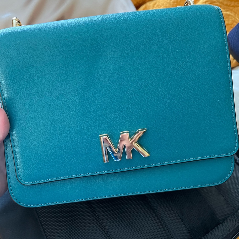 Michael kors side shoulder bag